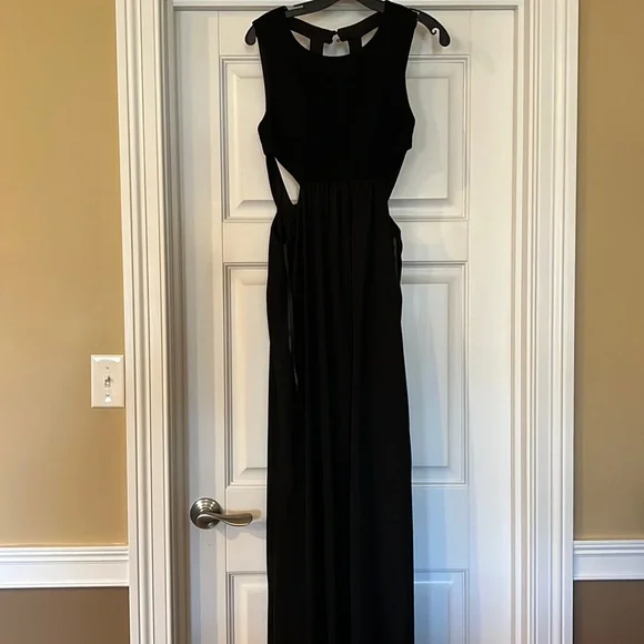bcbg black formal dress Pleated Gown – BCBGMAXAZRIA main image 1